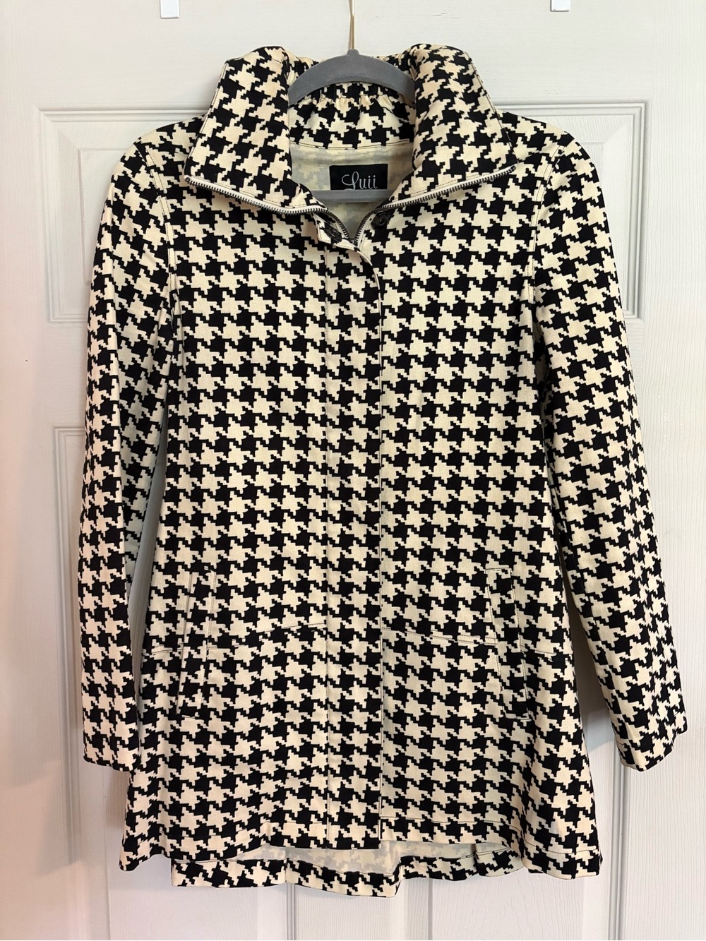 Luii Black & Cream Houndstooth Zip-Front Long Jacket